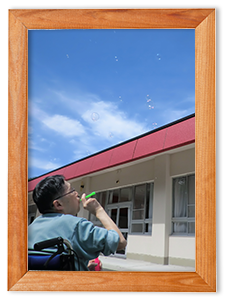 「高い秋空へ〜しゃぼん玉 と♪ば♪そ♪♪」