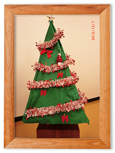 「ツリーも手作りしました」